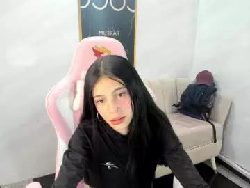 maiah_b from Chaturbate