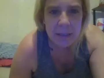Mandilube39 from Chaturbate