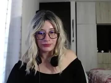 Mariana124_ from Chaturbate