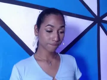 Freechat massielhot on Chaturbate