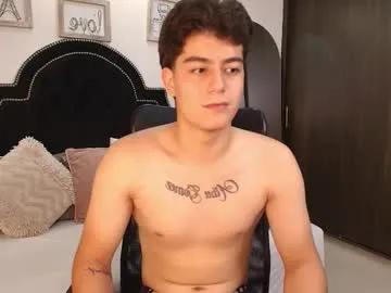 Maxxicruz from Chaturbate