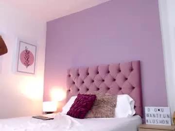 maya_lewis from Chaturbate