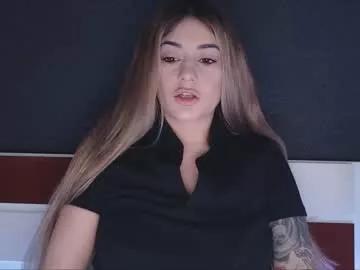 Mayadelevinnge from Chaturbate