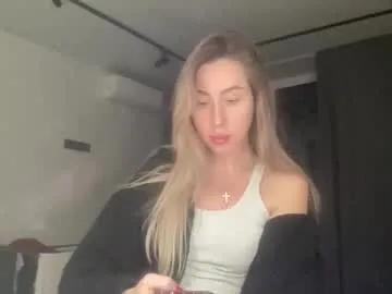 Melodie_sweet from Chaturbate