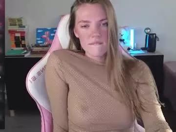 merry_dancers_ from Chaturbate
