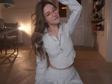 Group mia_dynasty on Chaturbate