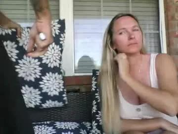 Mickey85knoxx from Chaturbate