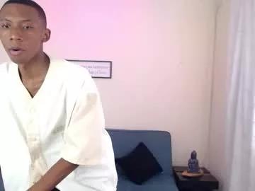 Miiloo18 from Chaturbate