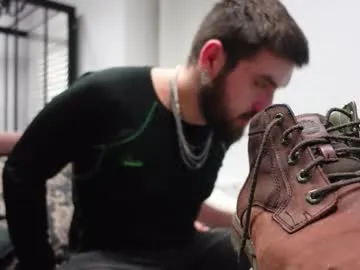 Freechat mike_platano on Chaturbate