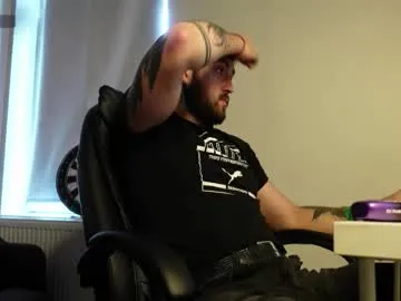 Freechat mike_platano on Chaturbate