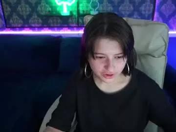 miki_kivi from Chaturbate
