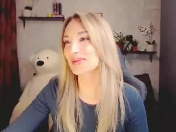 millaxqueen from Chaturbate