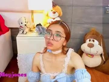 Milleyjones_ from Chaturbate
