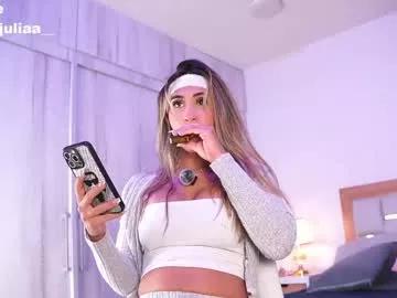 missjuliaa_ from Chaturbate