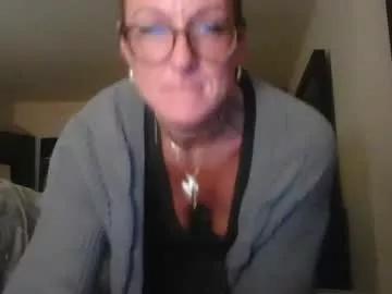 missmelisateaches from Chaturbate