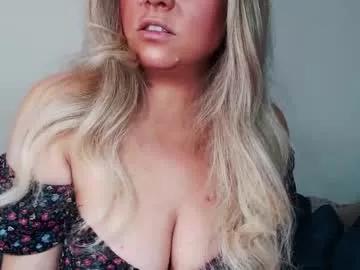 missqueen1416 from Chaturbate