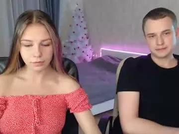 molli_and_tom from Chaturbate