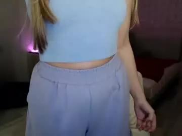molli_and_tom from Chaturbate
