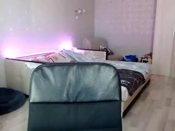 molli_and_tom from Chaturbate