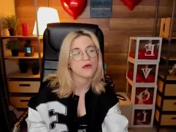 moon13152 from Chaturbate