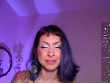 mooncinna from Chaturbate
