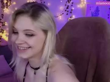 moonlight_mia from Chaturbate is Freechat