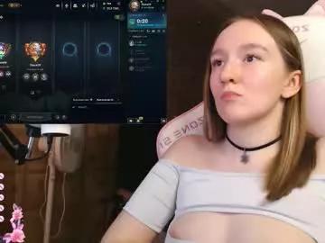 moonlishsiren_v2 from Chaturbate