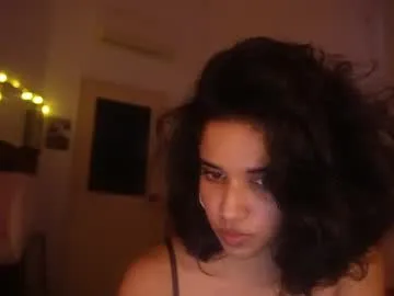 Freechat mriea_ on Chaturbate