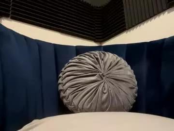 mrmonstadickk from Chaturbate