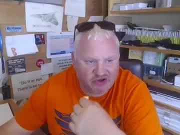 muppetdave from Chaturbate