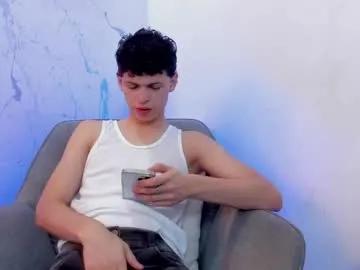 Mykelcano from Chaturbate
