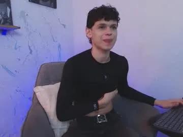 Mykelcano from Chaturbate