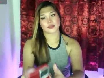 Nadiaslutx69 from Chaturbate