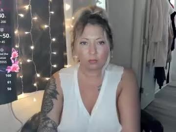 natalieraybae from Chaturbate