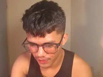 Freechat naughtyjosh_ on Chaturbate