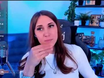 nelliemccaffrey from Chaturbate