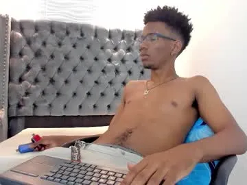 Freechat nero_reyd on Chaturbate