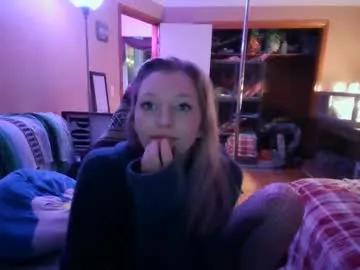 nikki_241 from Chaturbate