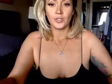 Nikki_cums from Chaturbate