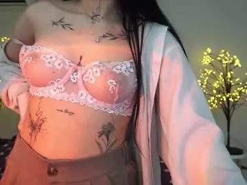 nikkigoldx from Chaturbate