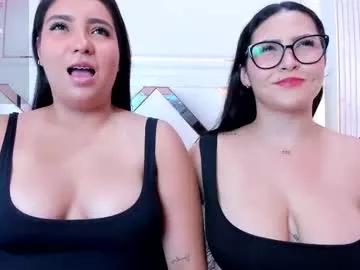 ninablooms01 from Chaturbate