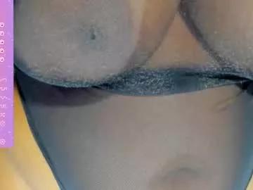 ninagrey03 from Chaturbate
