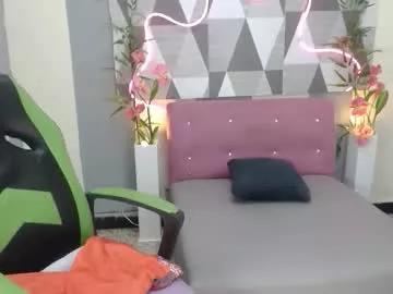 ninasexy222 from Chaturbate