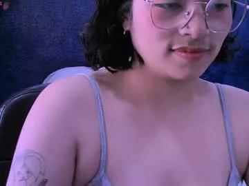 ninayellow from Chaturbate