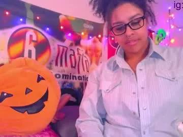 nintendhoe_ from Chaturbate