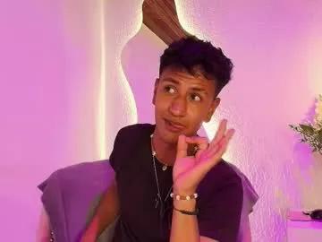 noahluxe_nom from Chaturbate is Freechat