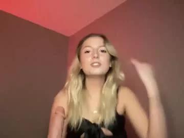 official_ellieanne from Chaturbate
