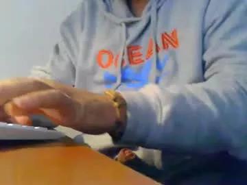 ozzyrickster from Chaturbate