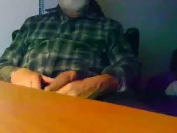 ozzyrickster from Chaturbate