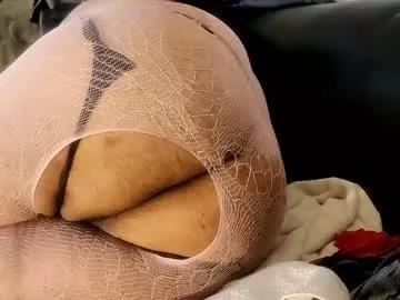 papabearbackdoor from Chaturbate